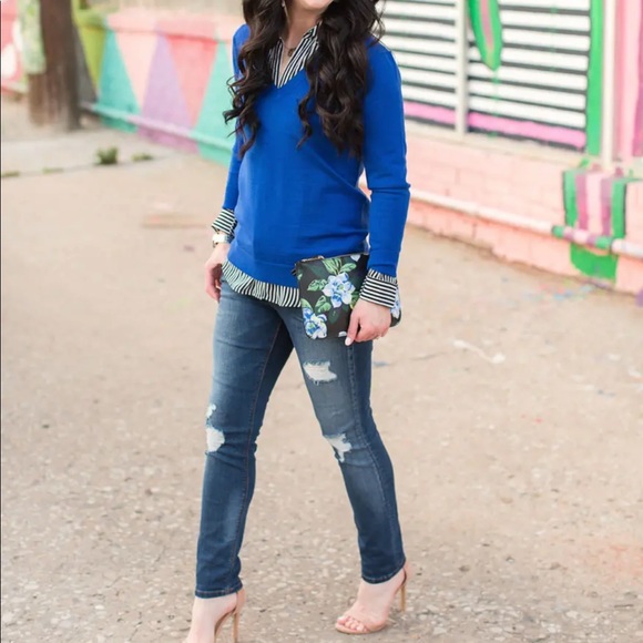 »EXPRESS» Royal Cobalt Lightweight Pullover VNeck Top, Luxurious Softness•Medium - Picture 1 of 16